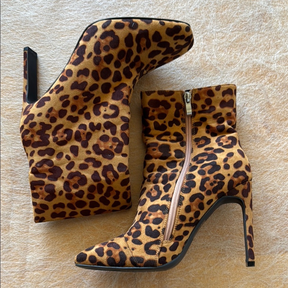 JustFab Cheetah/Leopard Print Boots